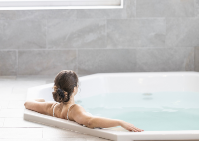 Jacuzzi w strefie wellness Hotelu Jurajski Kryształ – relaks i odpoczynek na Jurze