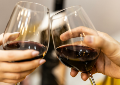 Regionalne wino powitalne w pokoju – pakiet wiosenny Wiosna w Lesie, Hotel Jurajski Kryształ